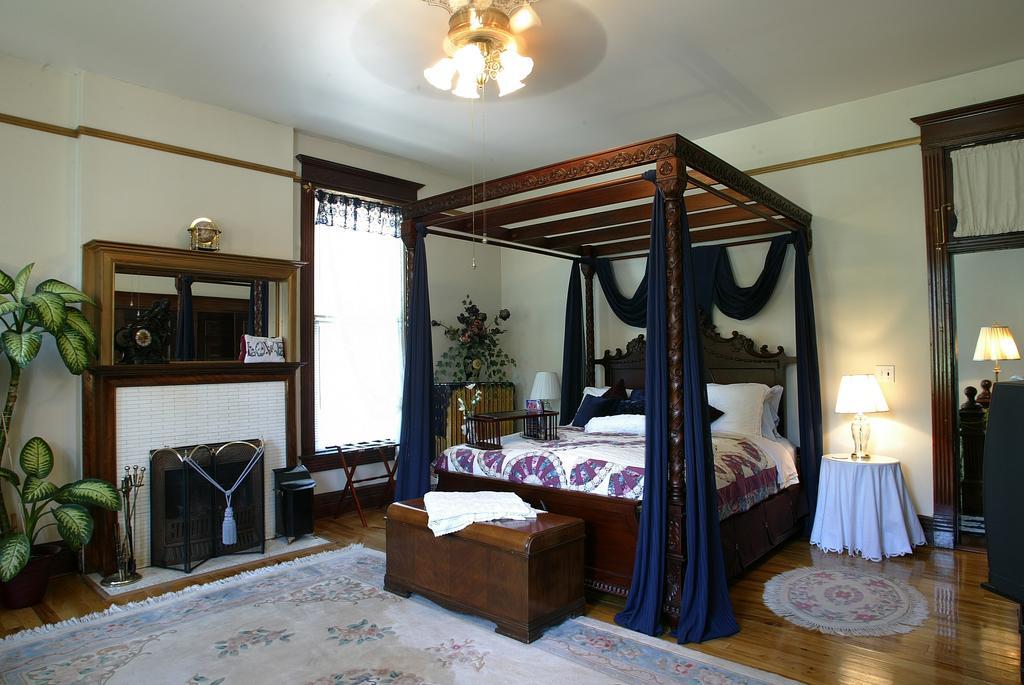 Beall Mansion An Elegant Bed & Breakfast Inn Alton Quarto foto